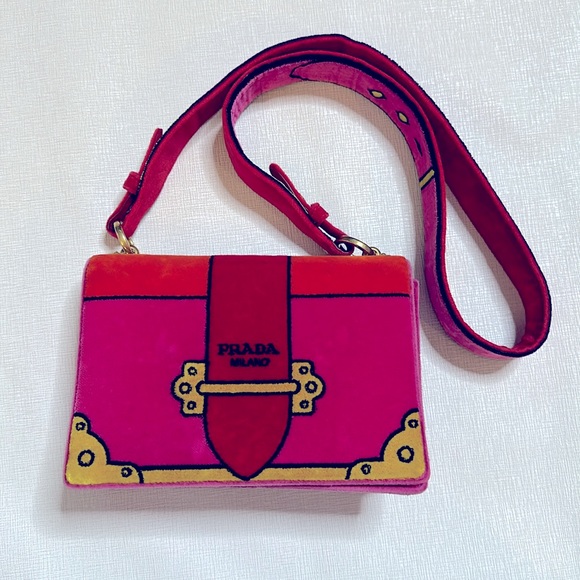 🔥SOLD🔥Prada Trompe L’oeil Velvet Cahir Bag -Fuchsia WITH ENTRUPY COA! - Picture 13 of 13